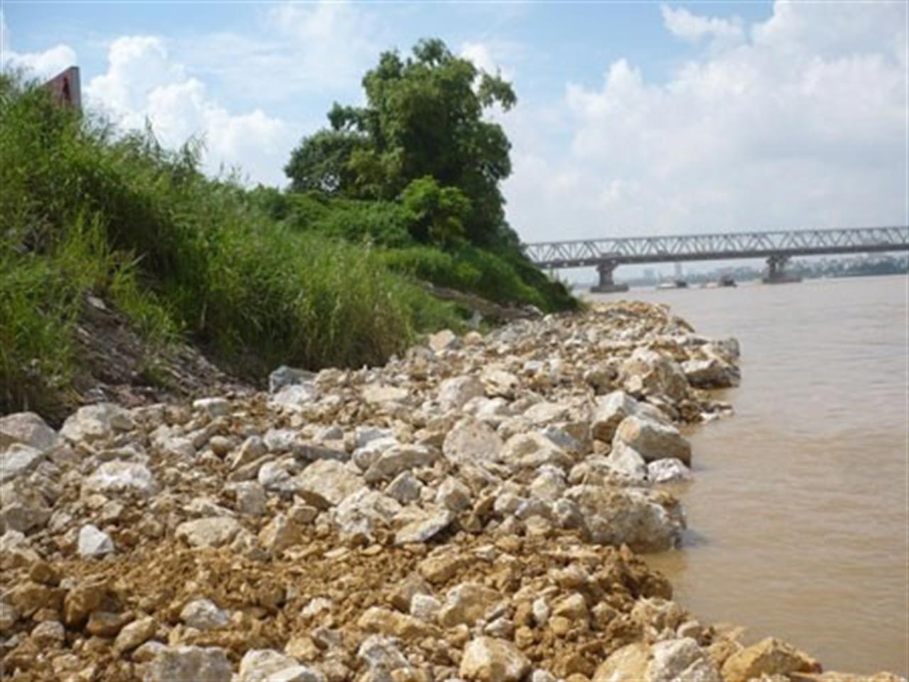 Hà Nội: Đề xuất hơn 273 tỷ đồng kè chống sạt lở bờ hữu sông Hồng