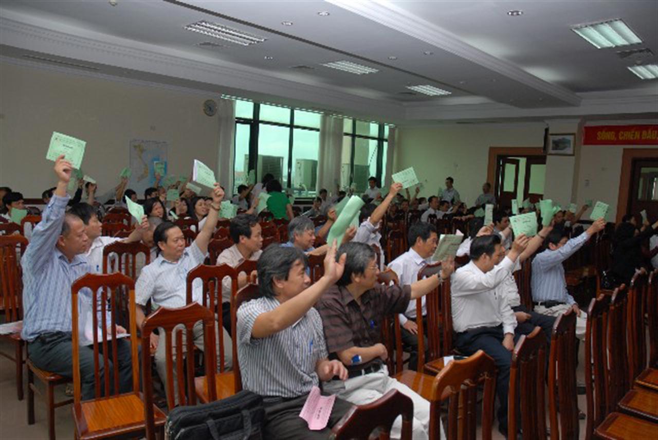 Nghị quyết Đại hội đồng cổ đông thường niên năm 2012