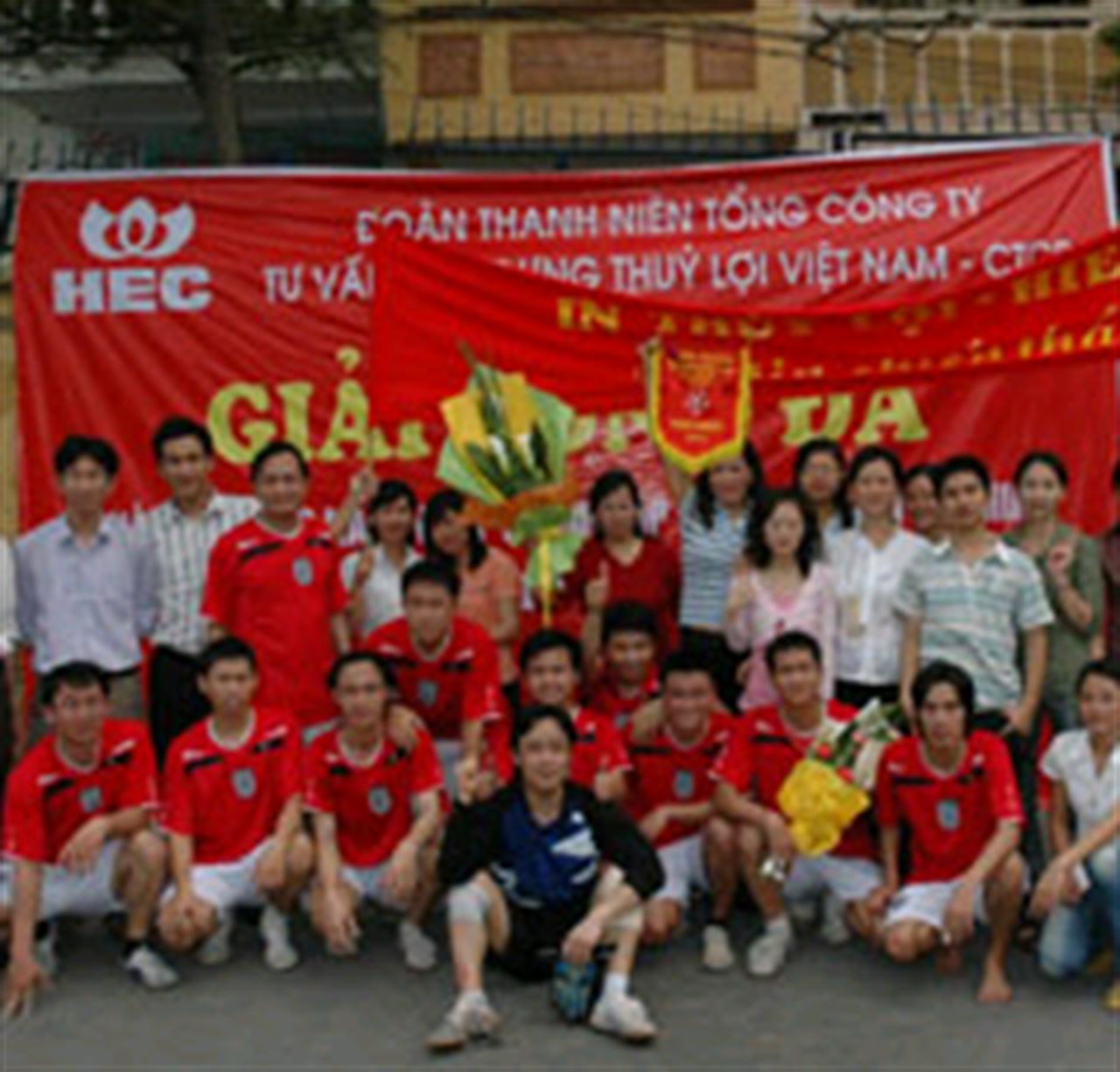 Một số hình ảnh hoạt động của Đoàn Thanh niên kỷ niệm ngày thành lập đoàn 26-03-2009