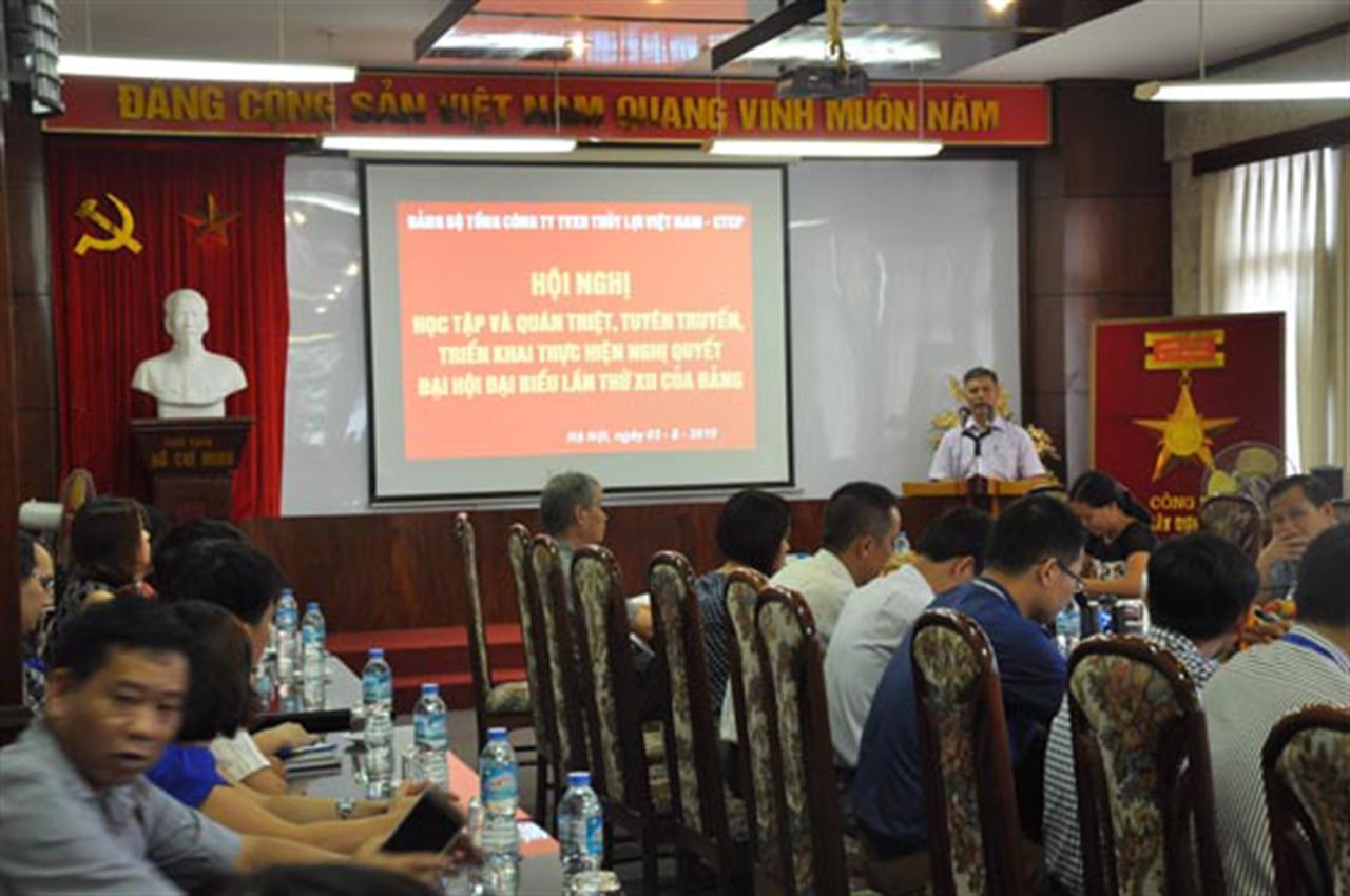 Hội nghị "Học tập và quán triệt, tuyên truyên, triển khai thực hiện Nghị quyết Đại hội đại biểu lần thứ XII của Đảng"