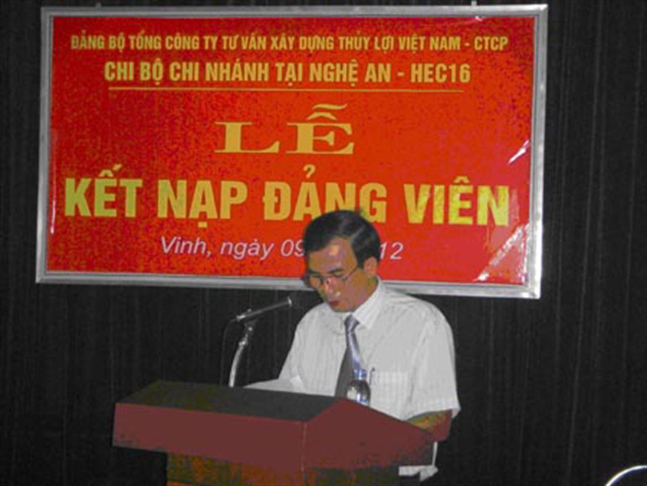 Chi bộ HEC16 tổ chức lễ kết nạp đảng viên mới và Hội nghị kiểm điểm phê bình và tự phê bình theo tinh thần NQ TW4 khóa XI