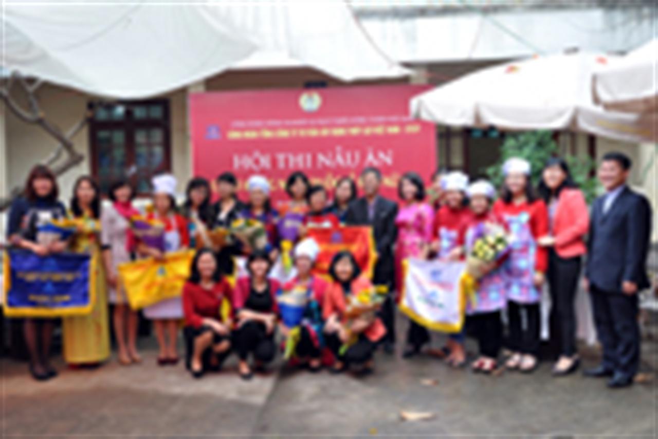 "Hội thi nấu ăn" chào mừng ngày Quốc tế Phụ nữ 8/3/2016.