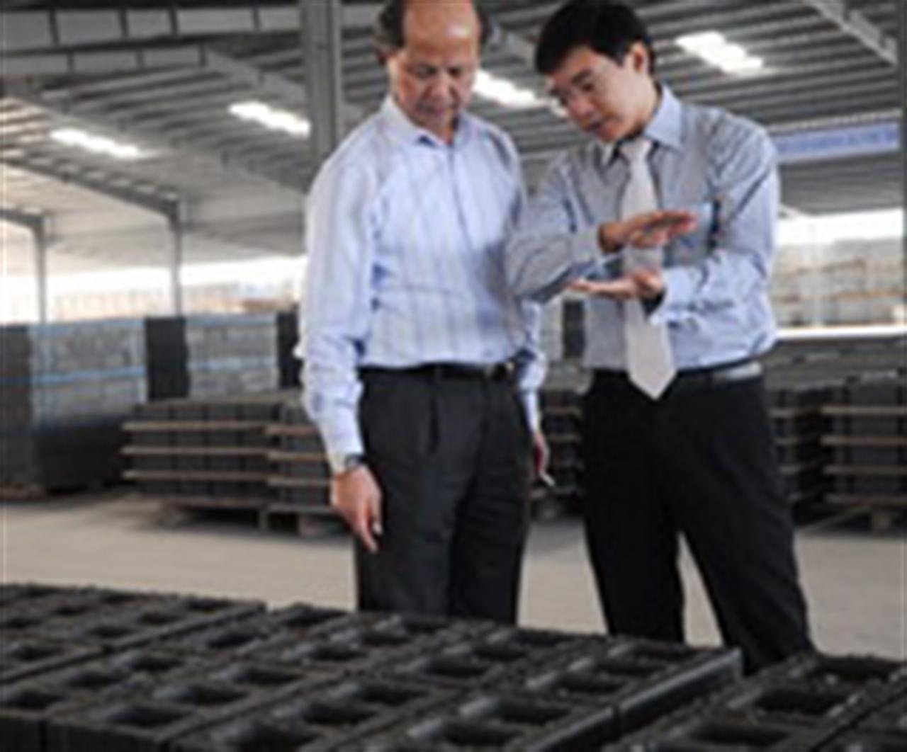 Gạch xây chống thấm lần đầu xuất hiện tại Vietbuild