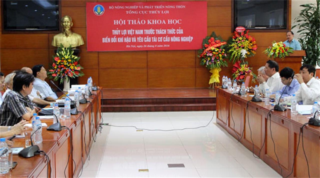 Ảnh hưởng của biến đổi khí hậu, yêu cầu phát triển kinh tế - xã hội đã mang đến nhiều khó khăn, thách thức cho ngành thủy lợi.