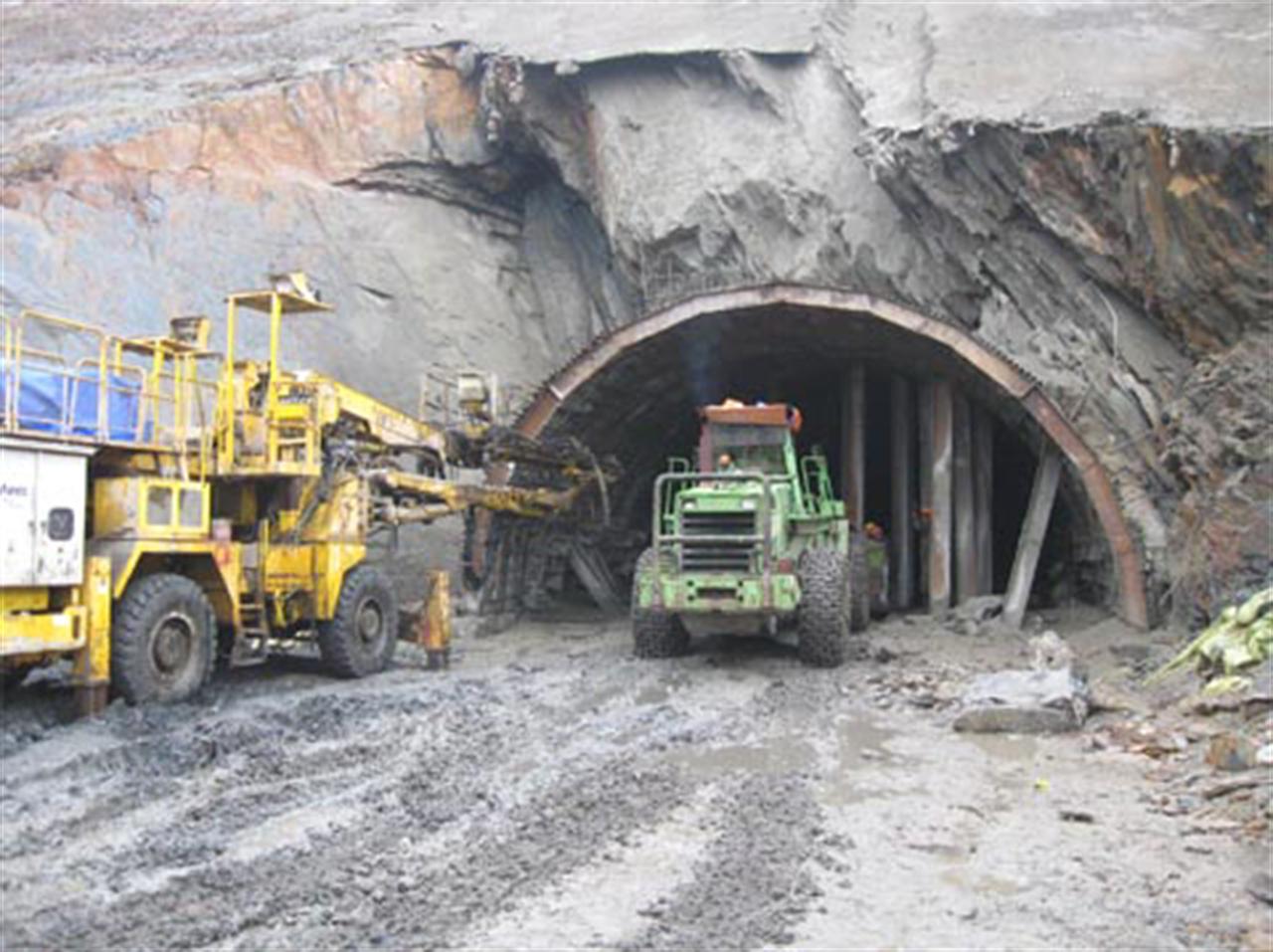 Cần áp dụng đúng, đủ công nghệ để nâng cao chất lượng khảo sát địa chất công trình