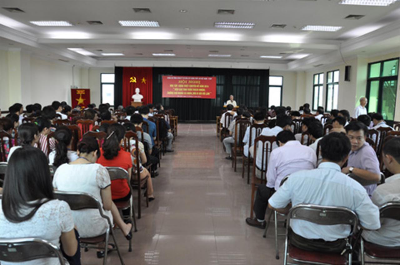 Hội nghị học tập và làm theo tấm gương đạo đức Hồ Chí Minh chuyên đề năm 2014