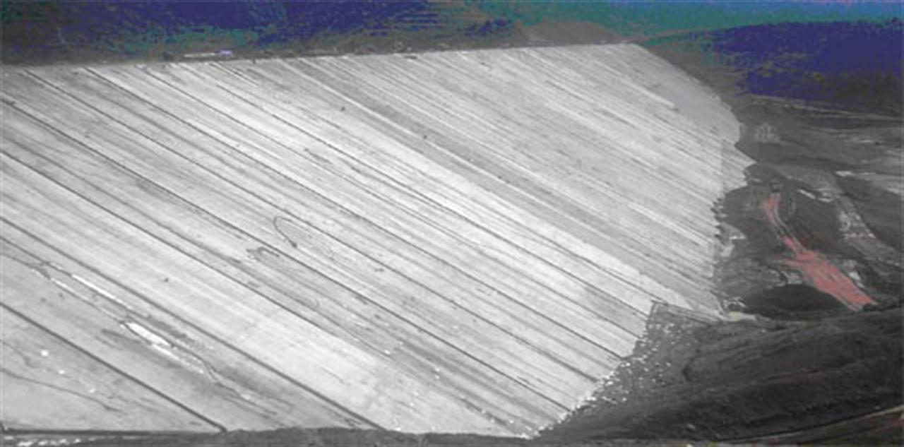 Một số giải pháp nâng cao chất lượng BT mái kênh và mái CT có độ dốc lớn & Một số giải pháp xử lý kỹ thuật khi TK CT trên nền đất yếu