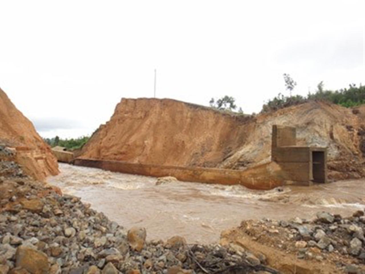 Bộ Xây dựng đôn đốc các tỉnh kiểm tra, đánh giá mức độ an toàn đập hồ thủy điện và thủy lợi