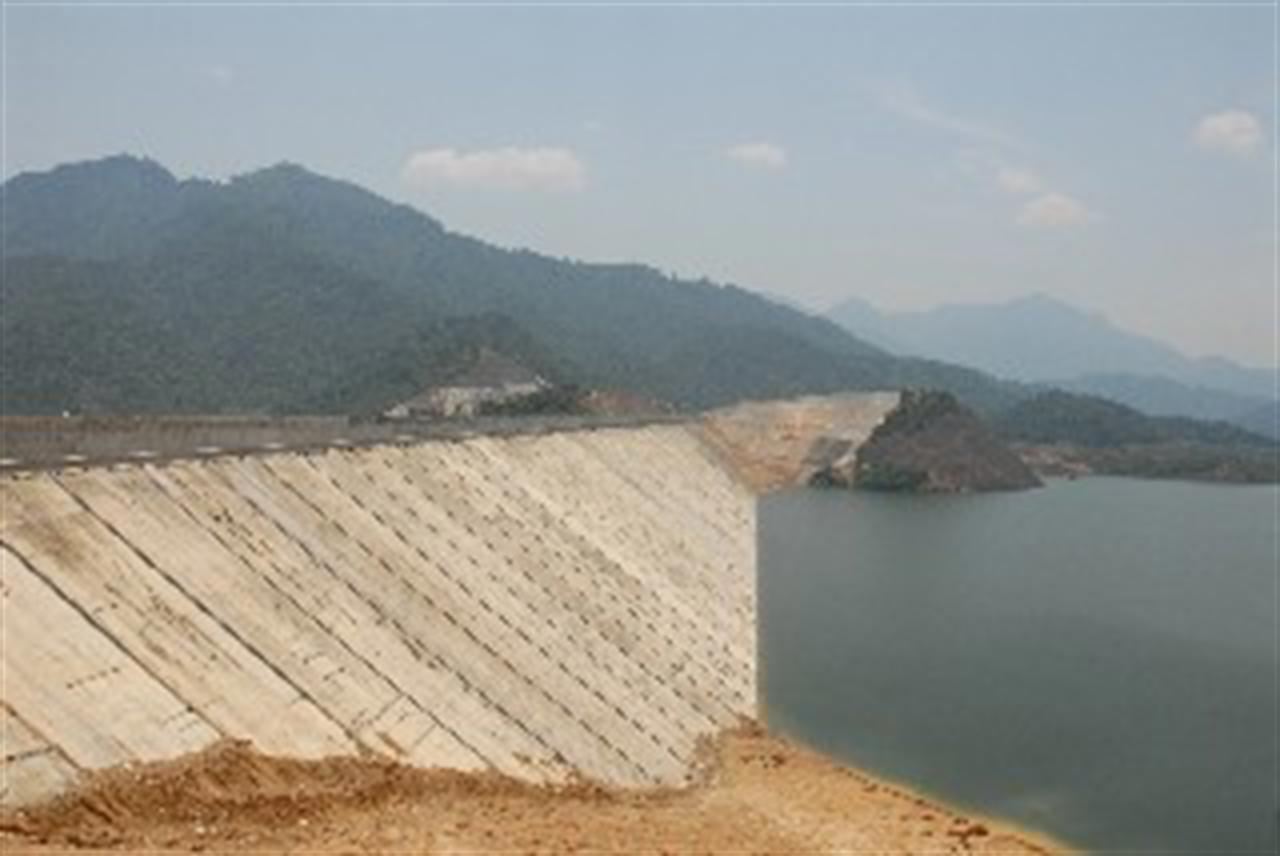 Hội thảo: Nâng cao năng lực quản lý đảm bảo vận hành an toàn hồ, đập Cửa Đạt mùa lũ năm 2012