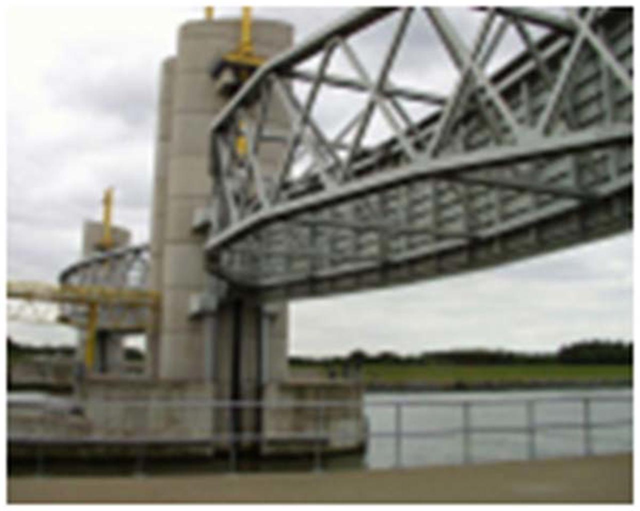 Cửa van nhịp lớn – Những đề xuất bổ sung cho tiêu chuẩn thiết kế cửa van đang áp dung (TCVN 8299-2009)