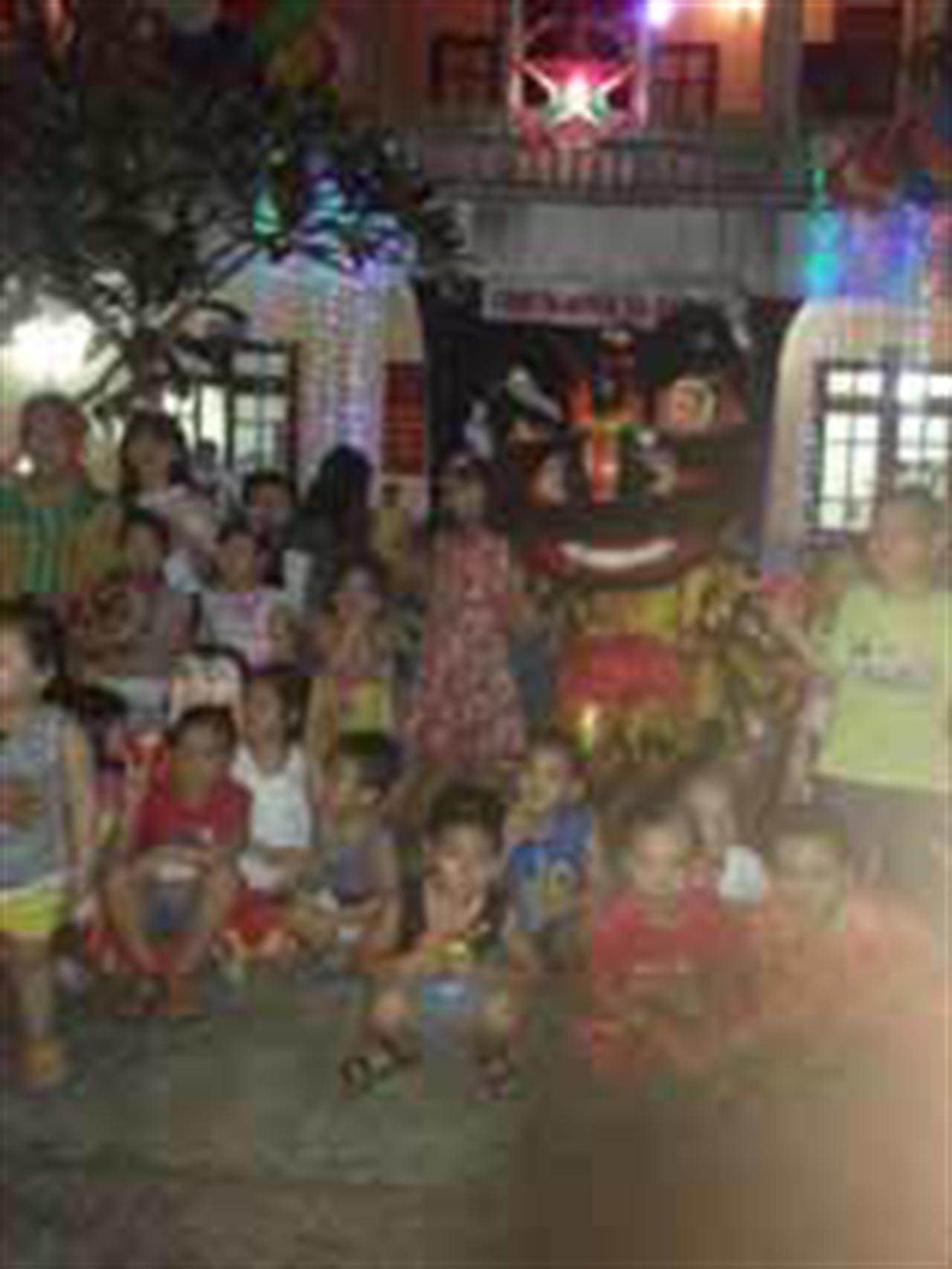 Tổ chức Đêm hội "Vui Tết Trung thu" năm 2014 cho các em thiếu nhi của HEC14